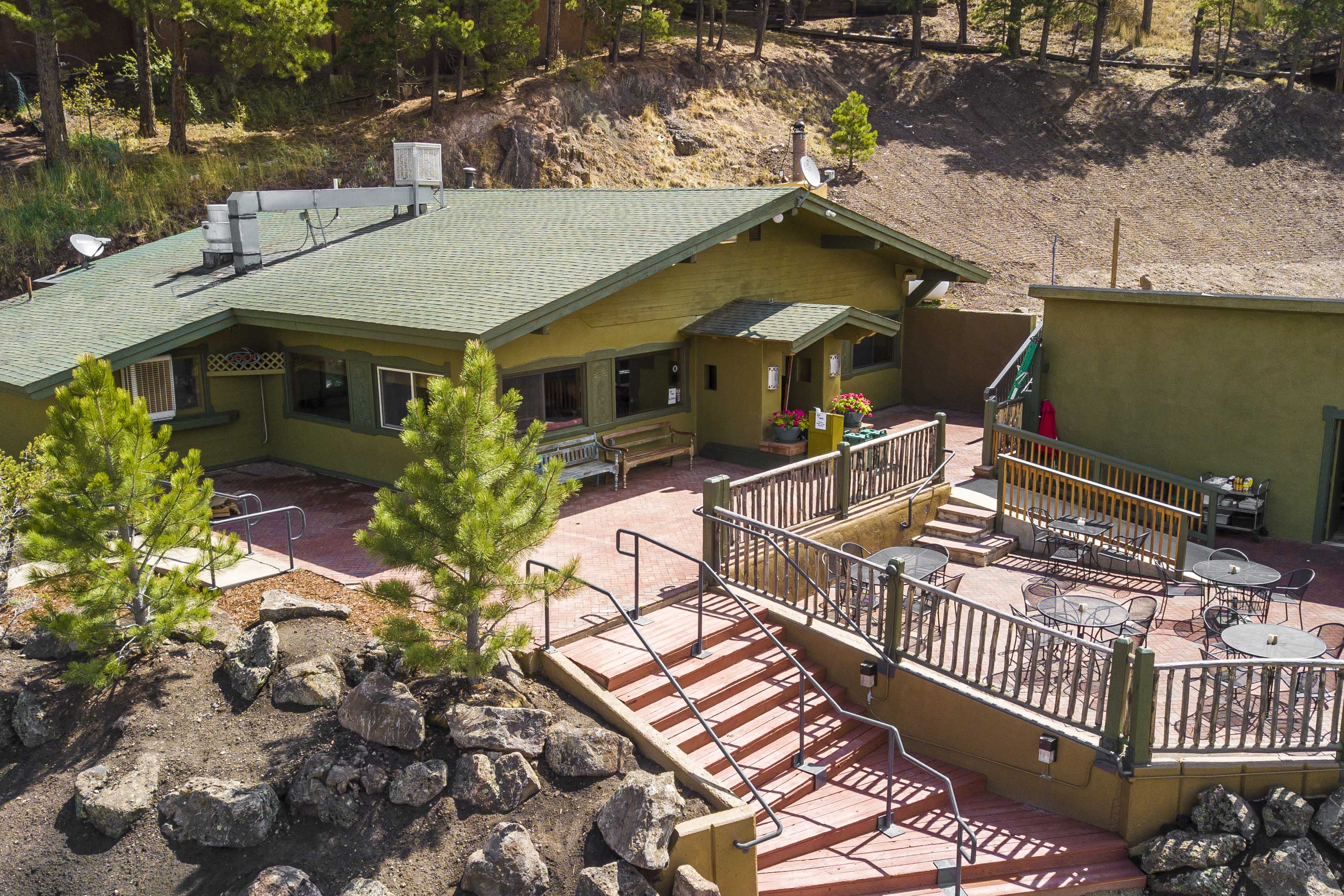 El Jefe's Exterior