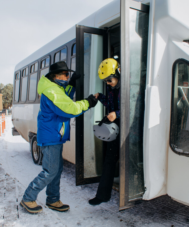 2022-03_AngelFireResort_ShuttleDropOff-03075